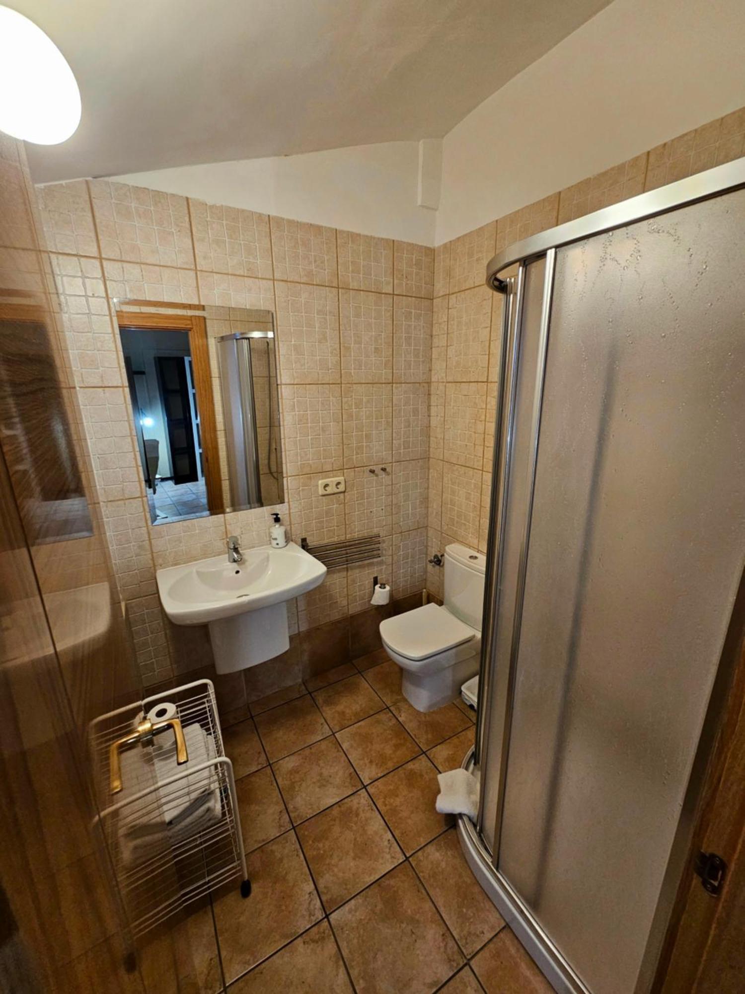 Hostal Jp Y Estudios Сангуэса Экстерьер фото